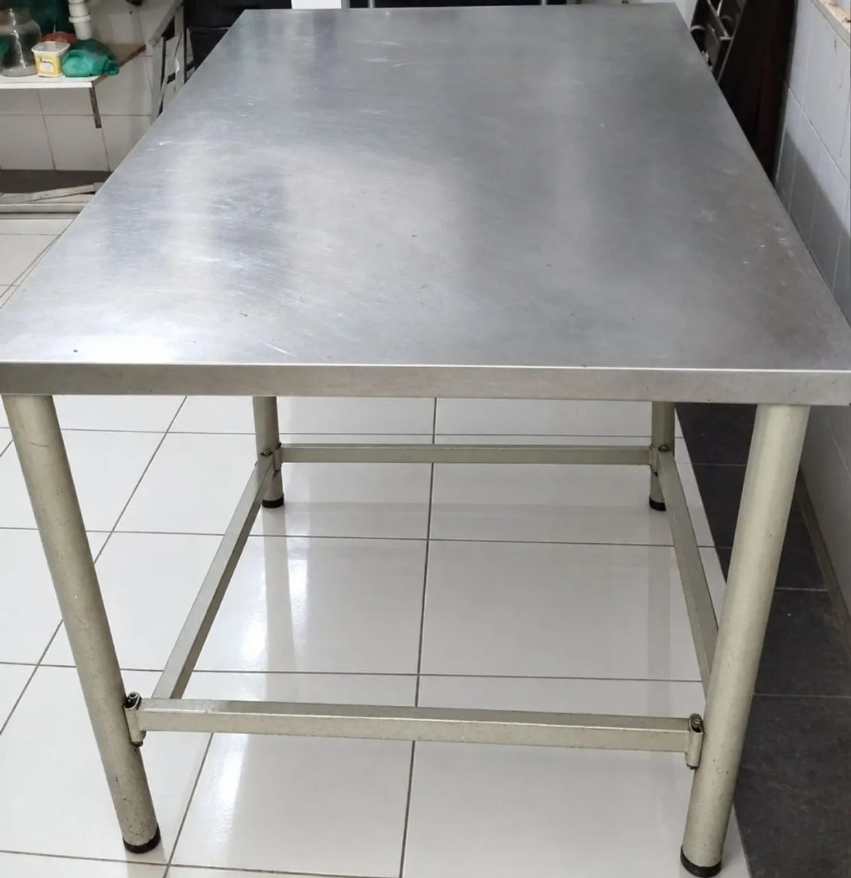 Mesa de alumínio 