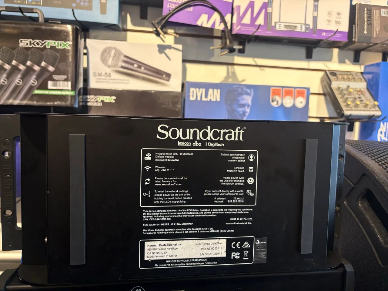 Mesa de Som Digital 16 Canais Com Wireless Control UI-16 - Soundcraft - Foto 4