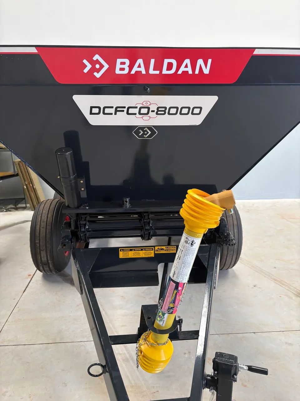 Distribuidor de Calcario modelo DCFCO 8000 Baldan - Foto 5