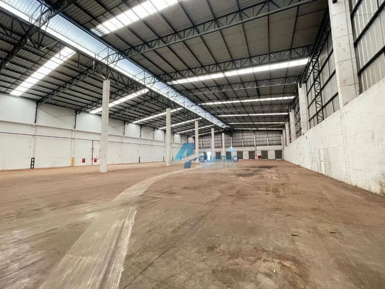 Barracão para alugar com Docas em Ibiporã, 4.000 m² - Foto 3