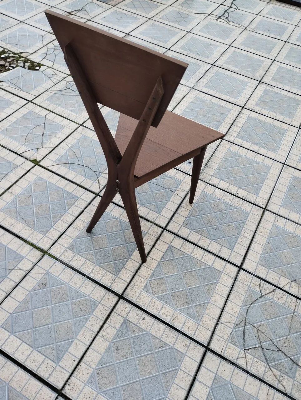 Cadeira em madeira 