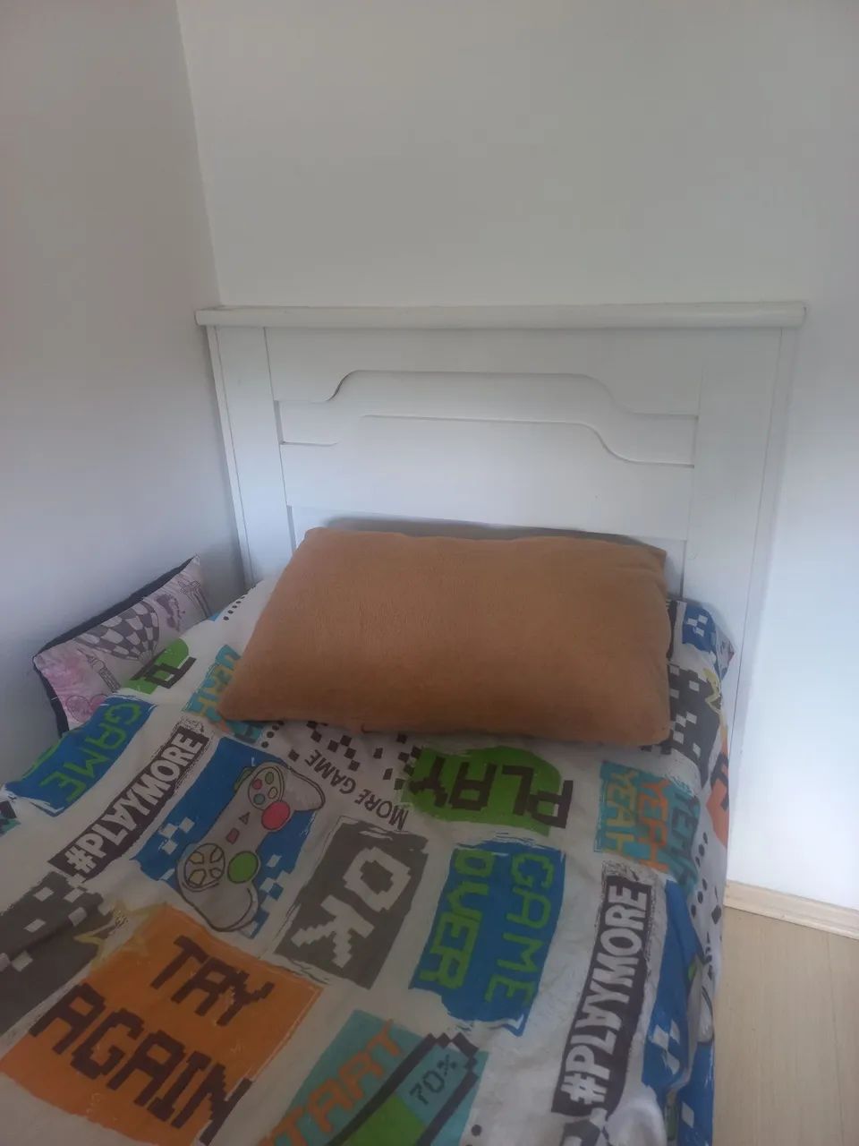 Cama solteiro usada! 