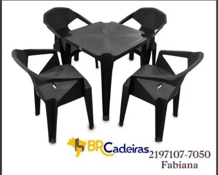 Mesa plastica com poltronas 3D 