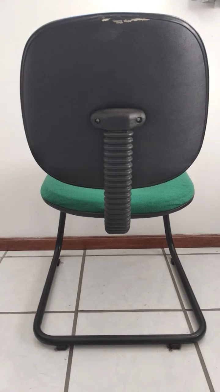 Vendo 2 Cadeiras - Foto 2