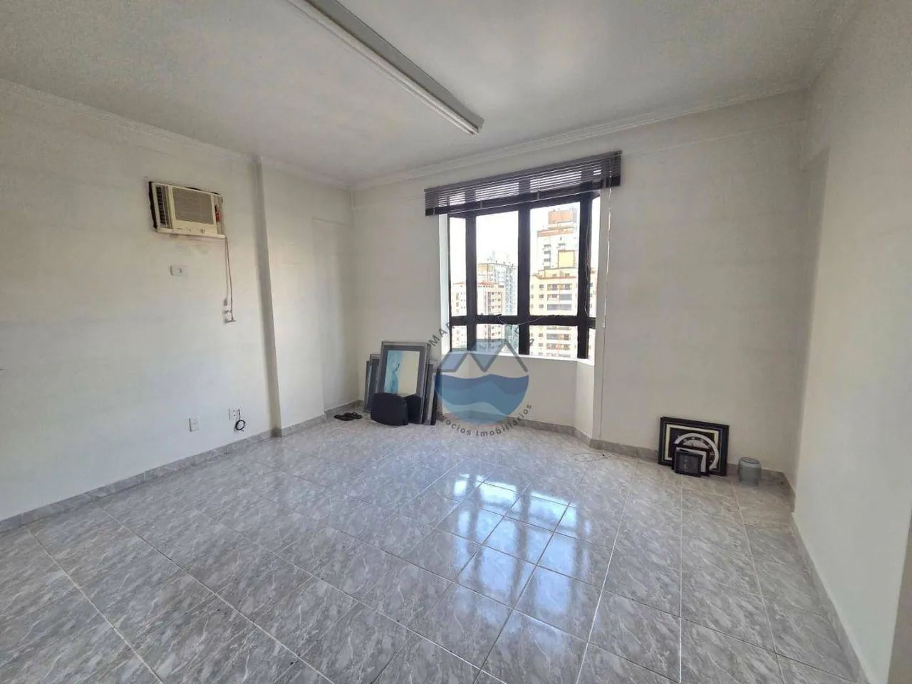 Sala Comercial com divisórias com 2 banheiros e Copa em edifício com elevador no Bairro da - Foto 2