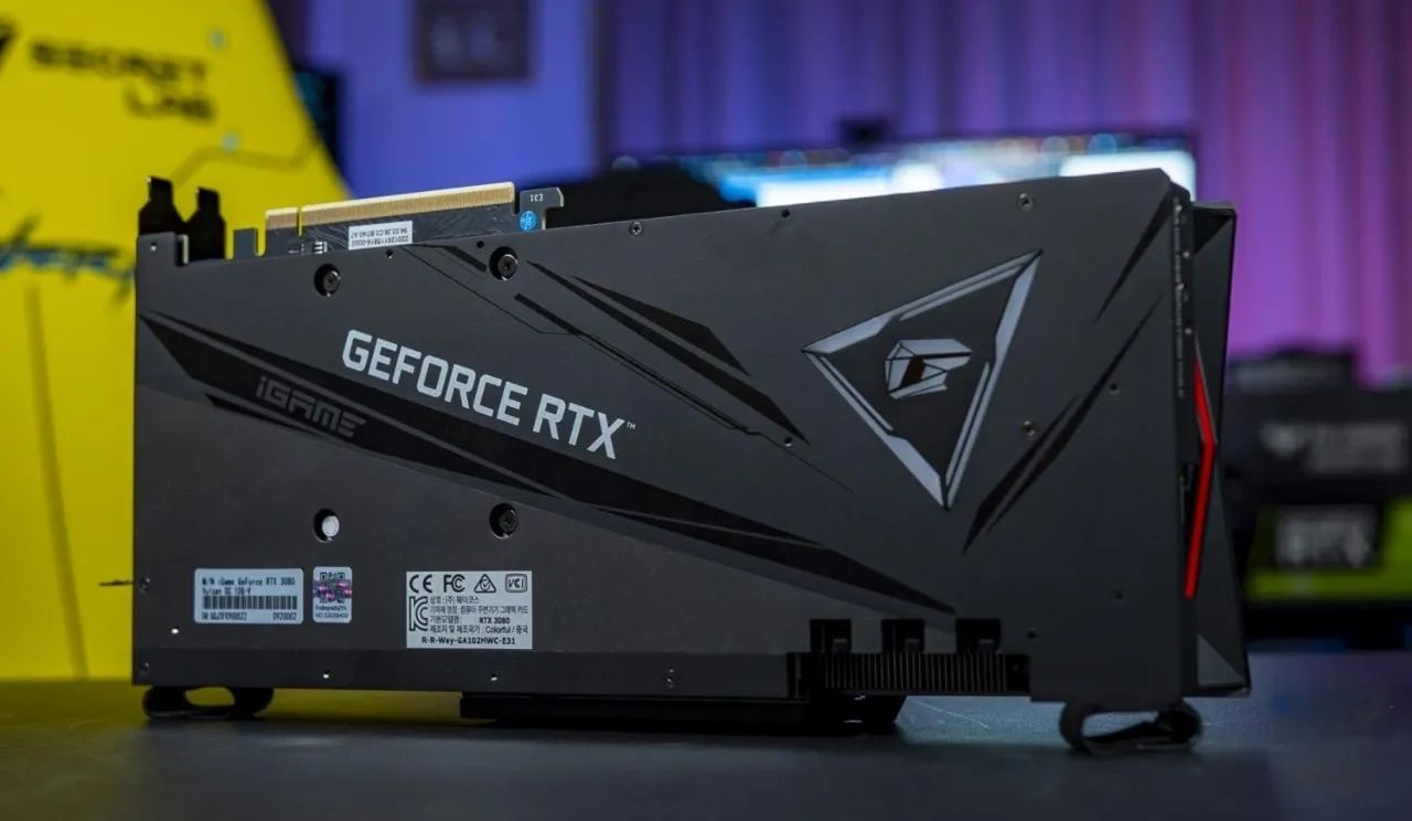 RTX VULCAN 3080 com tela LCD - Foto 4