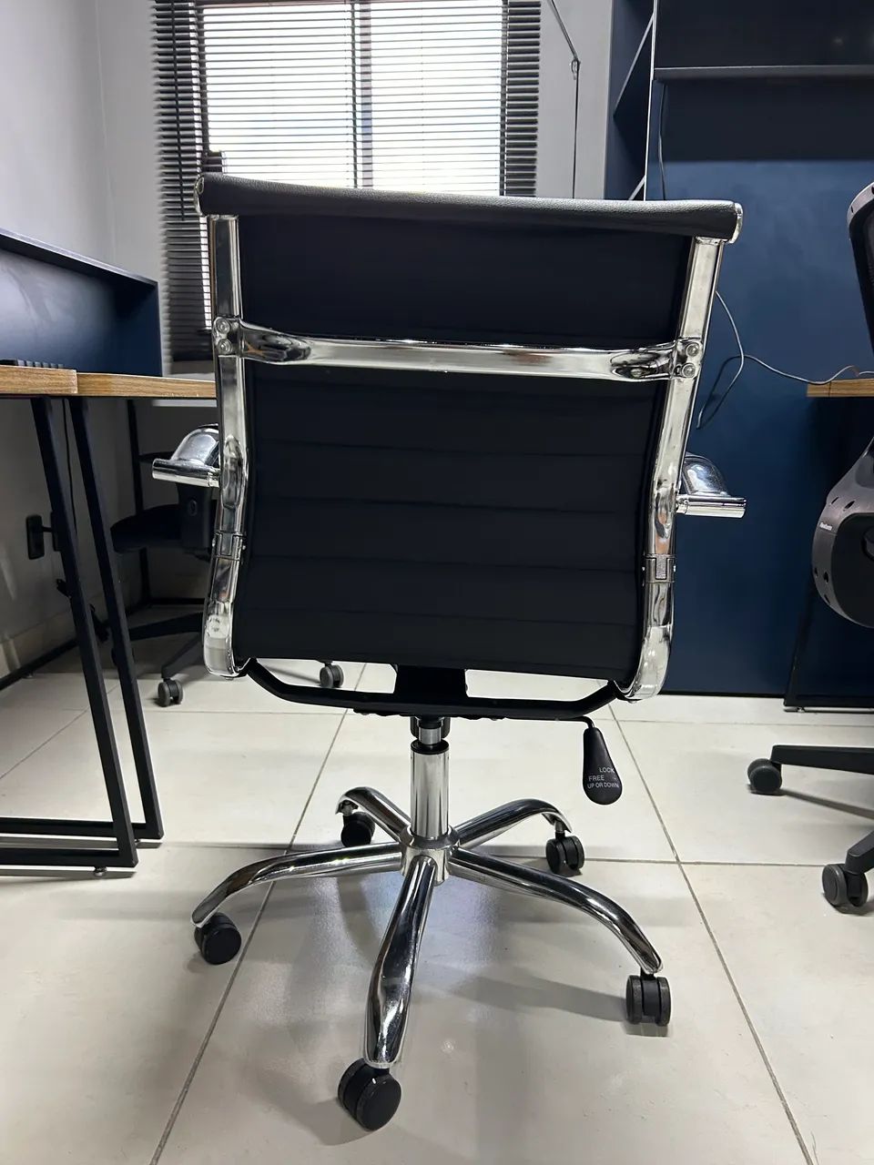 Cadeira Executiva seminova - Foto 4