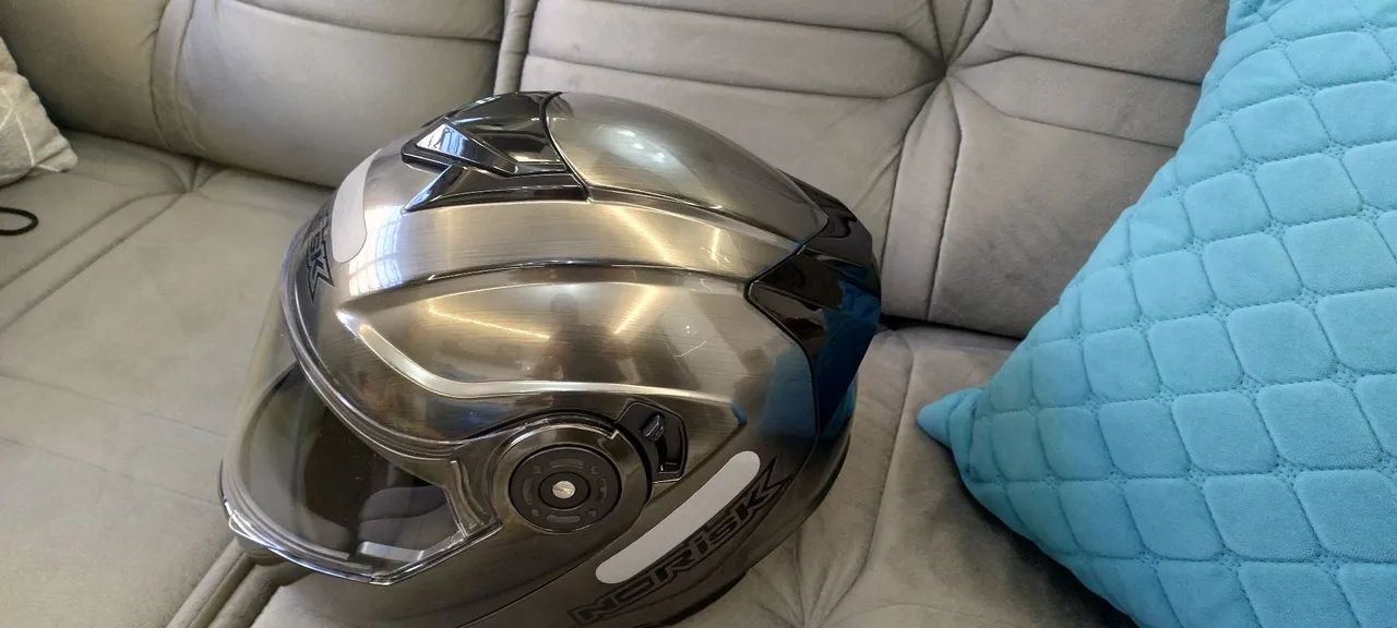 Capacete Norisk com óculos número 62 - Foto 3