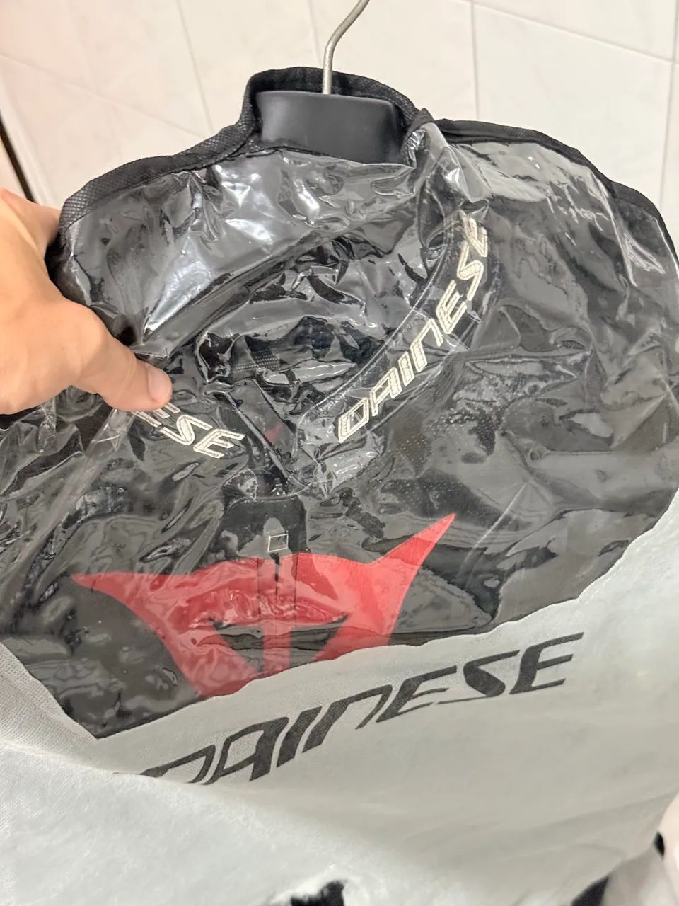 Macacão Dainese - Laguna Seca 4 - Peça Única - tam 50 - Foto 9