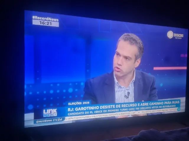 TV Multi 4K 55 pol com caixa em excelente estado. - Foto 2