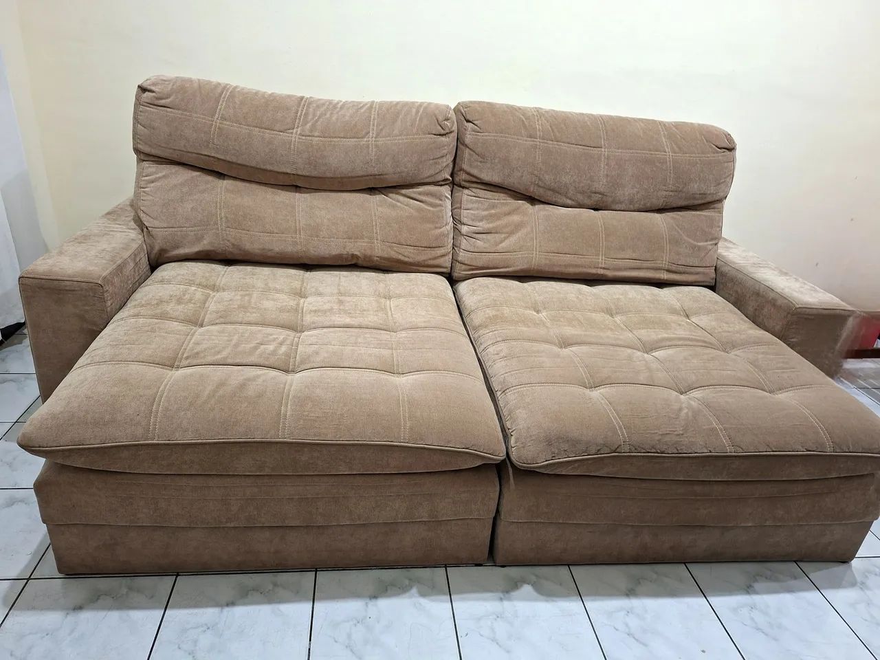 Vendo Sofá Retrátil confortável 