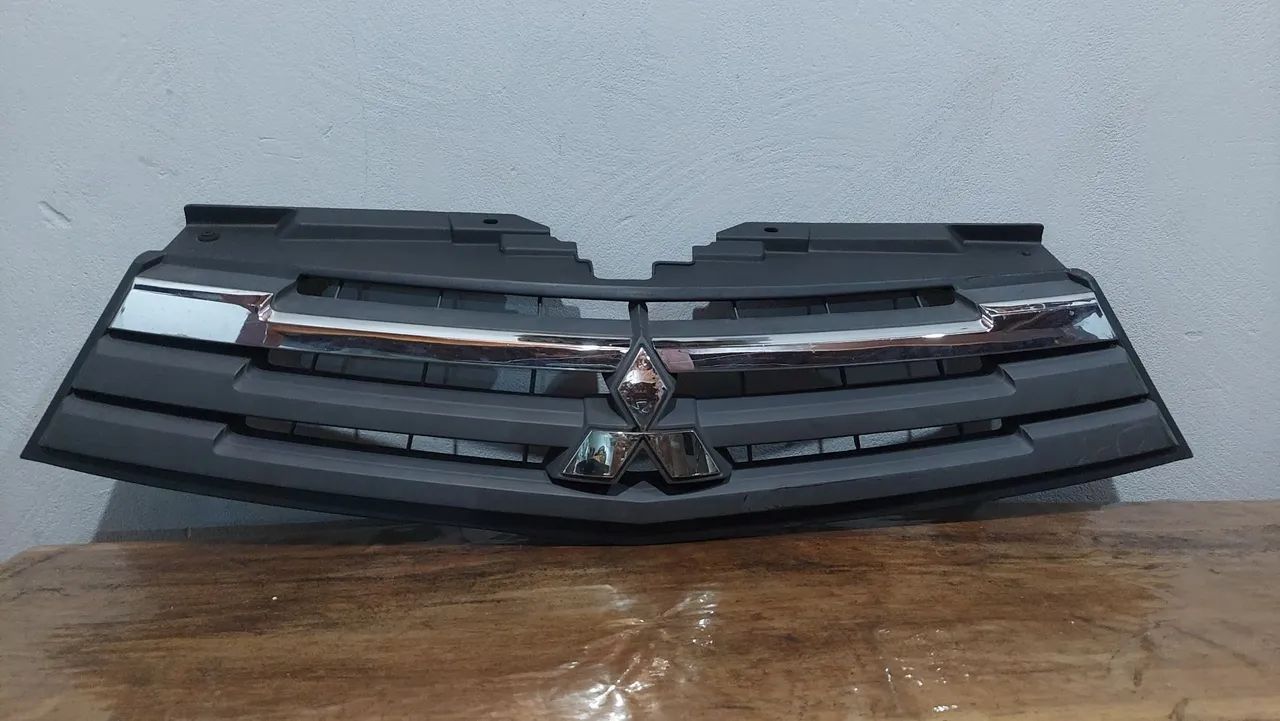 Grade frontal L200