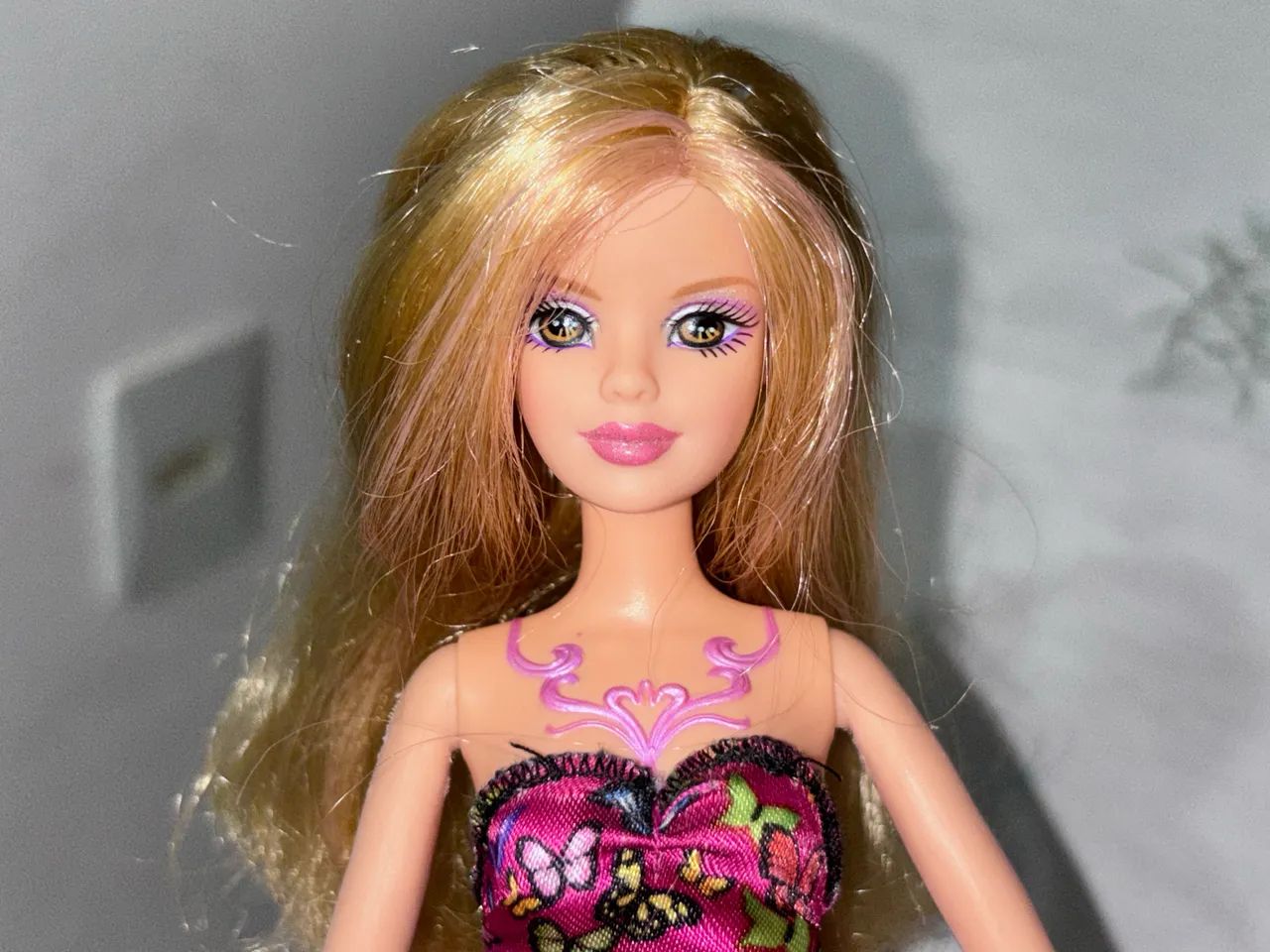 Barbie Butterfly (2007) versão China - Foto 2