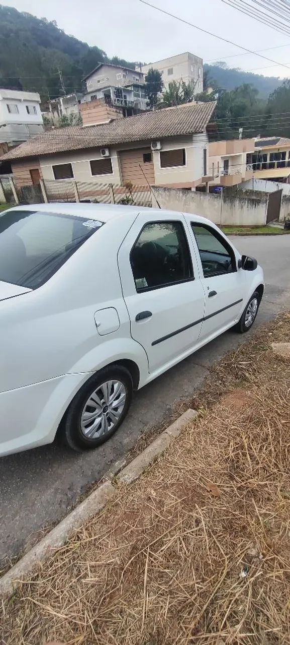Renault Logan Authentique Hi-flex 1.0 16V 4P 2011 - Foto 2