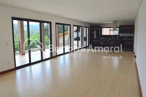 Casa muito ampla, iluminada e com vista magnífica. - Foto 4