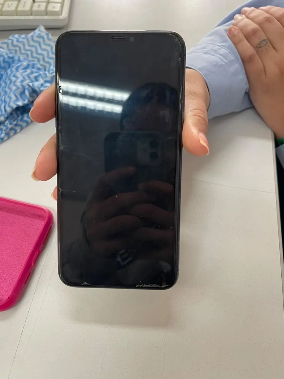 IPHONE 11 PRO MAX  - Foto 2