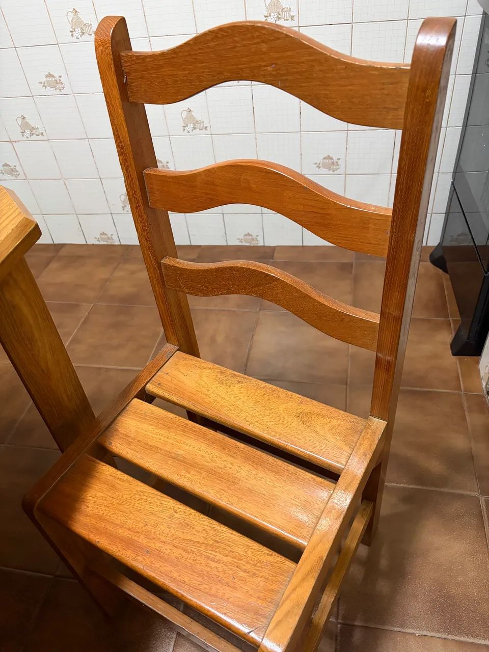 Mesa Madeira com 4 cadeiras Cozinha / Sala Jantar 