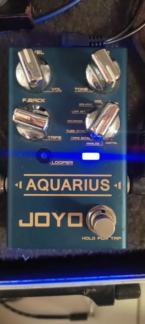 Pedal para guitarra Joyo Aquarius (Looper/multi-model delay)