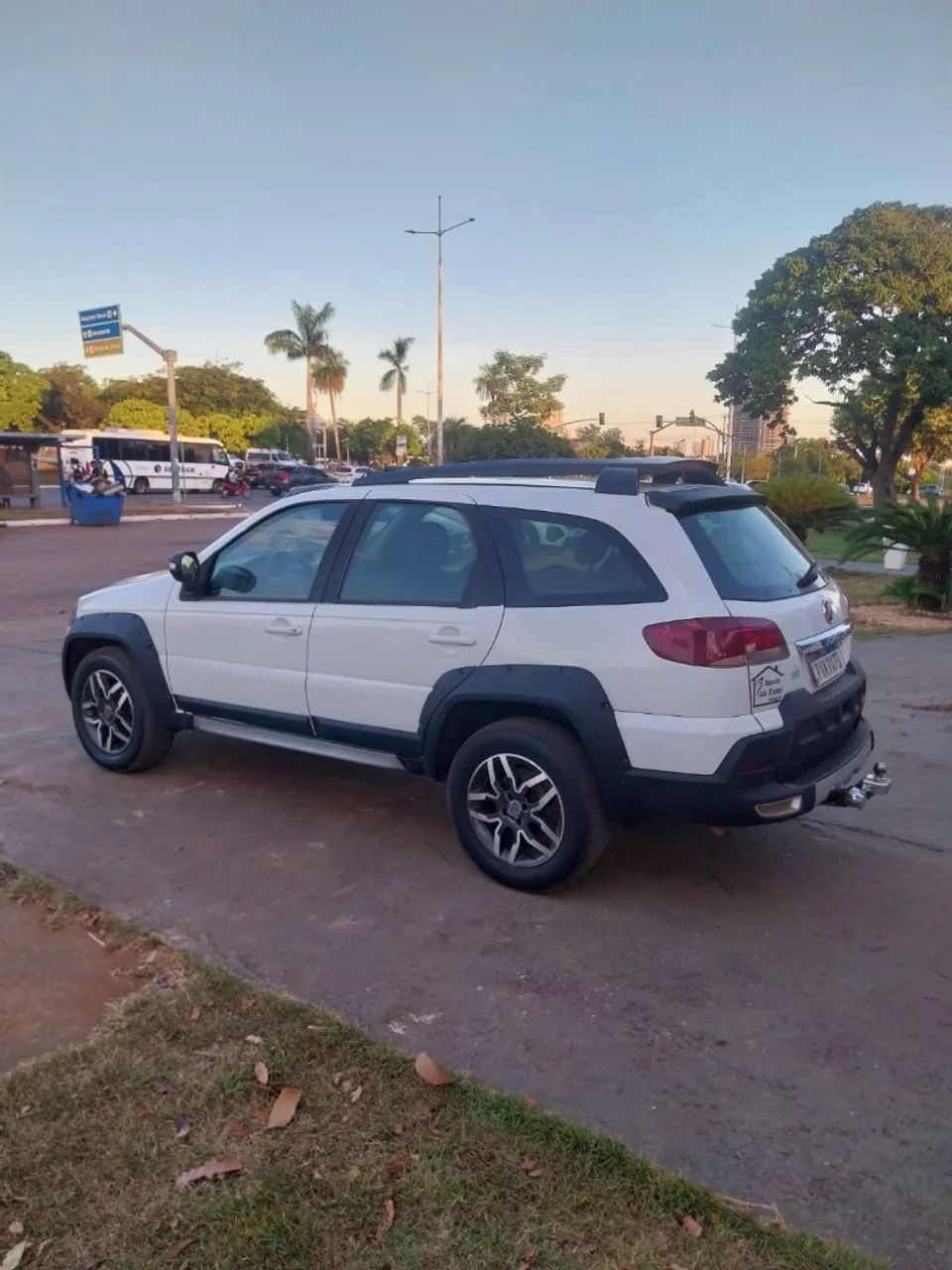 Fiat Palio Weekend Adventure Locker 1.8 Flex 2016 - Foto 3