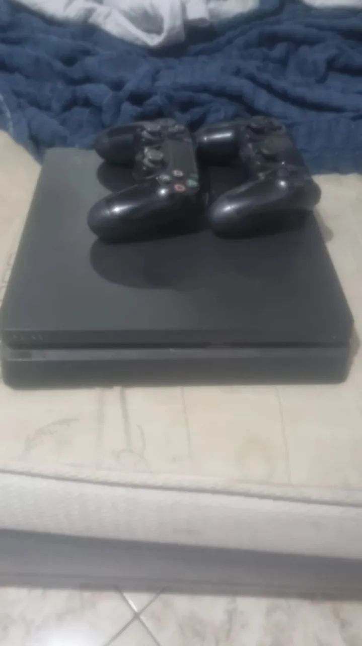 PS4 slim
