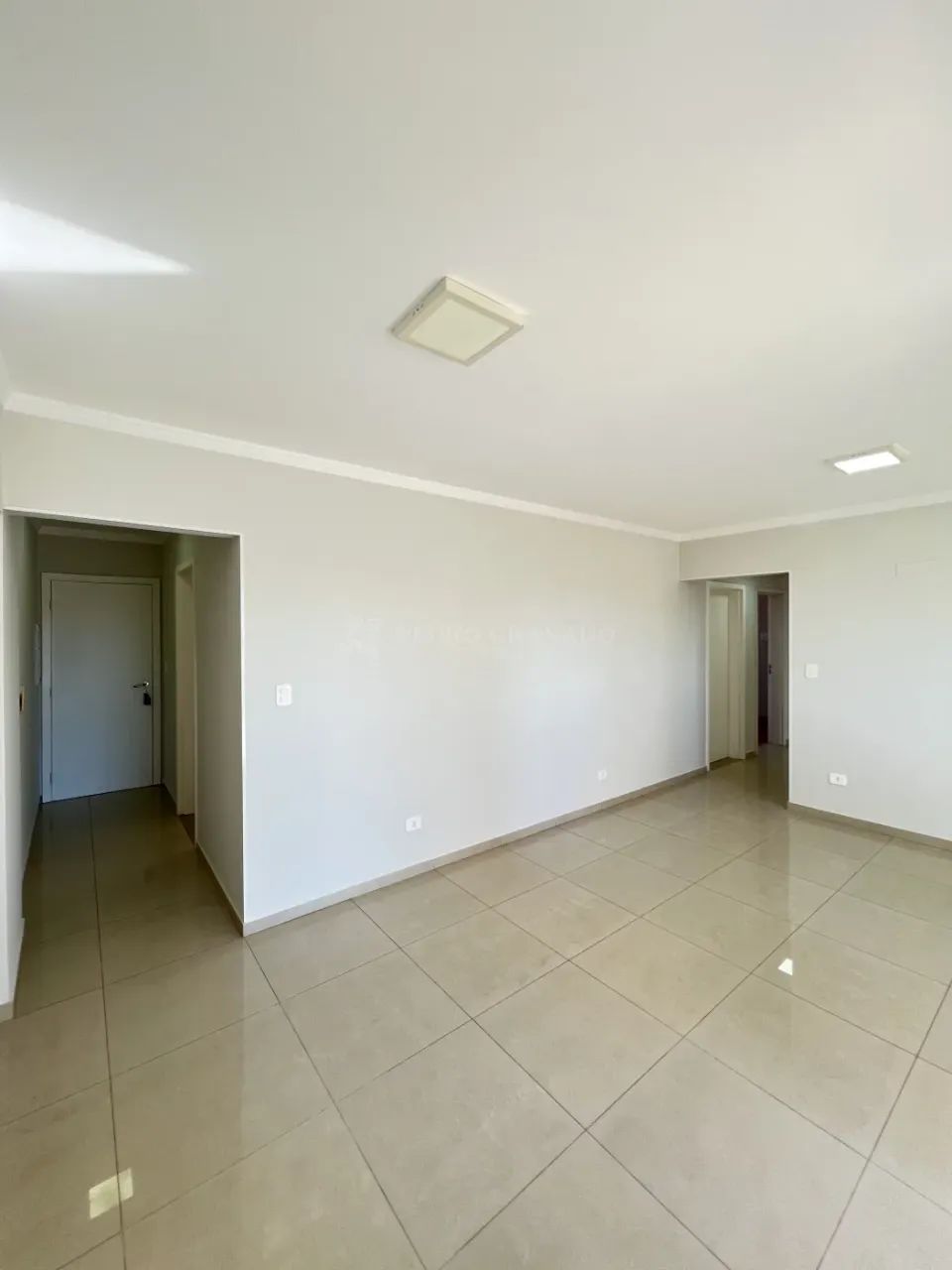 Apartamento com 03 dormitórios - Zona 03 - Foto 2
