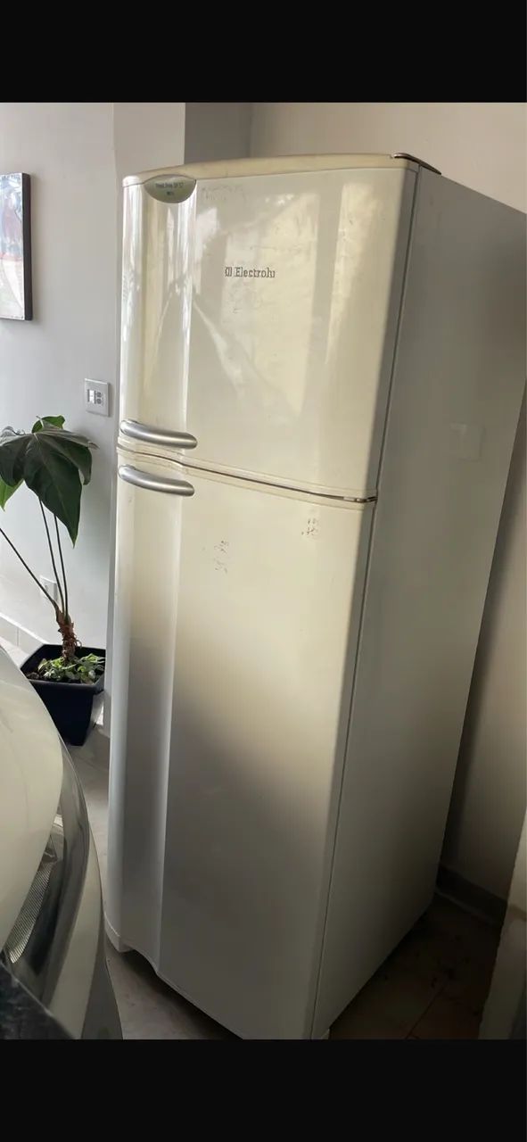 Vendo geladeira 