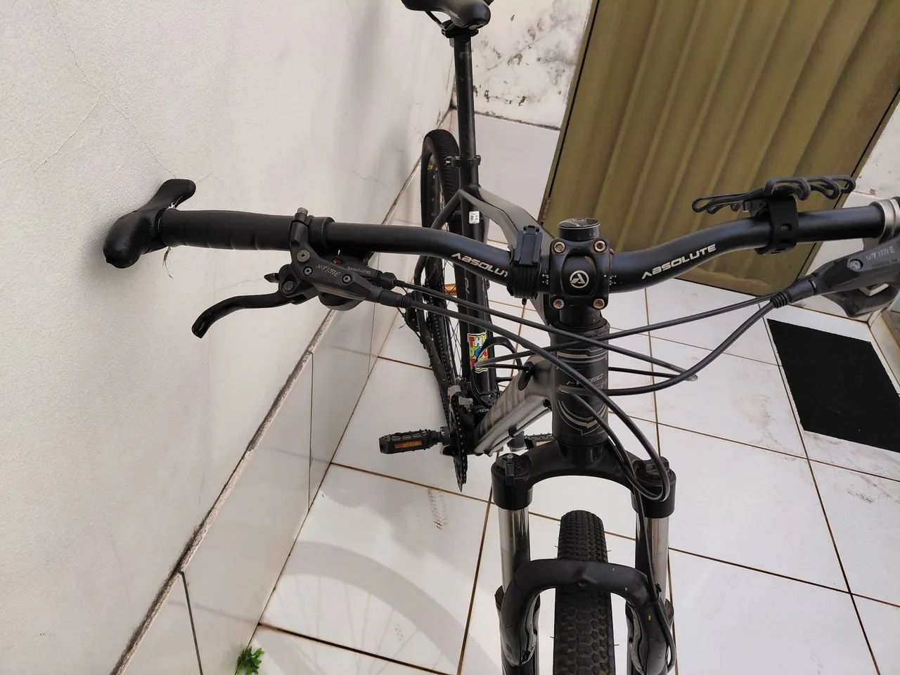 Bicicleta aro 29 com detalhes  - Foto 3