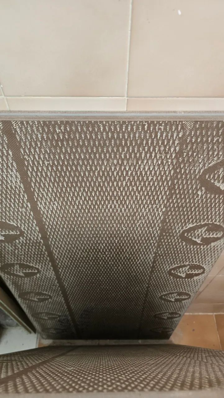 Porcelanato acetinado cinza (52 x 104 cm)  - Foto 5