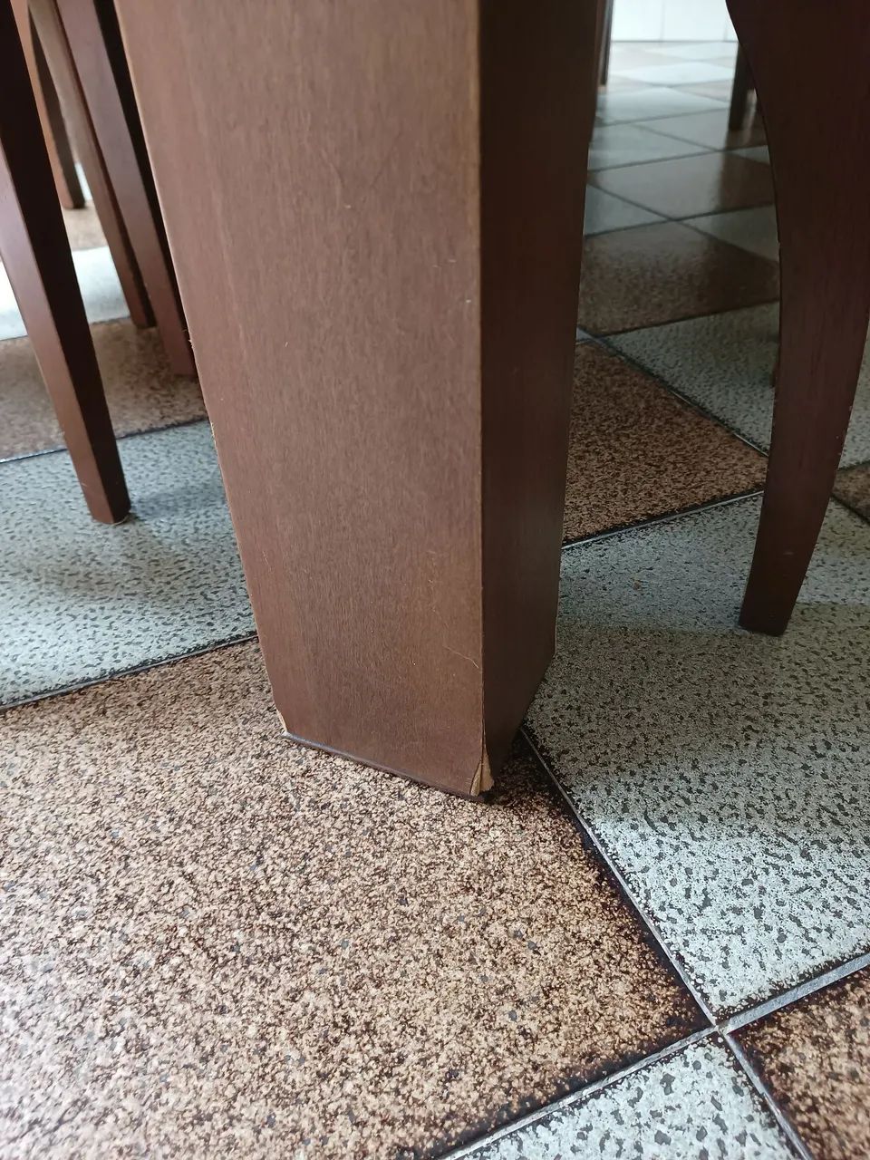 Mesa 8 lugares com cadeiras - Foto 4
