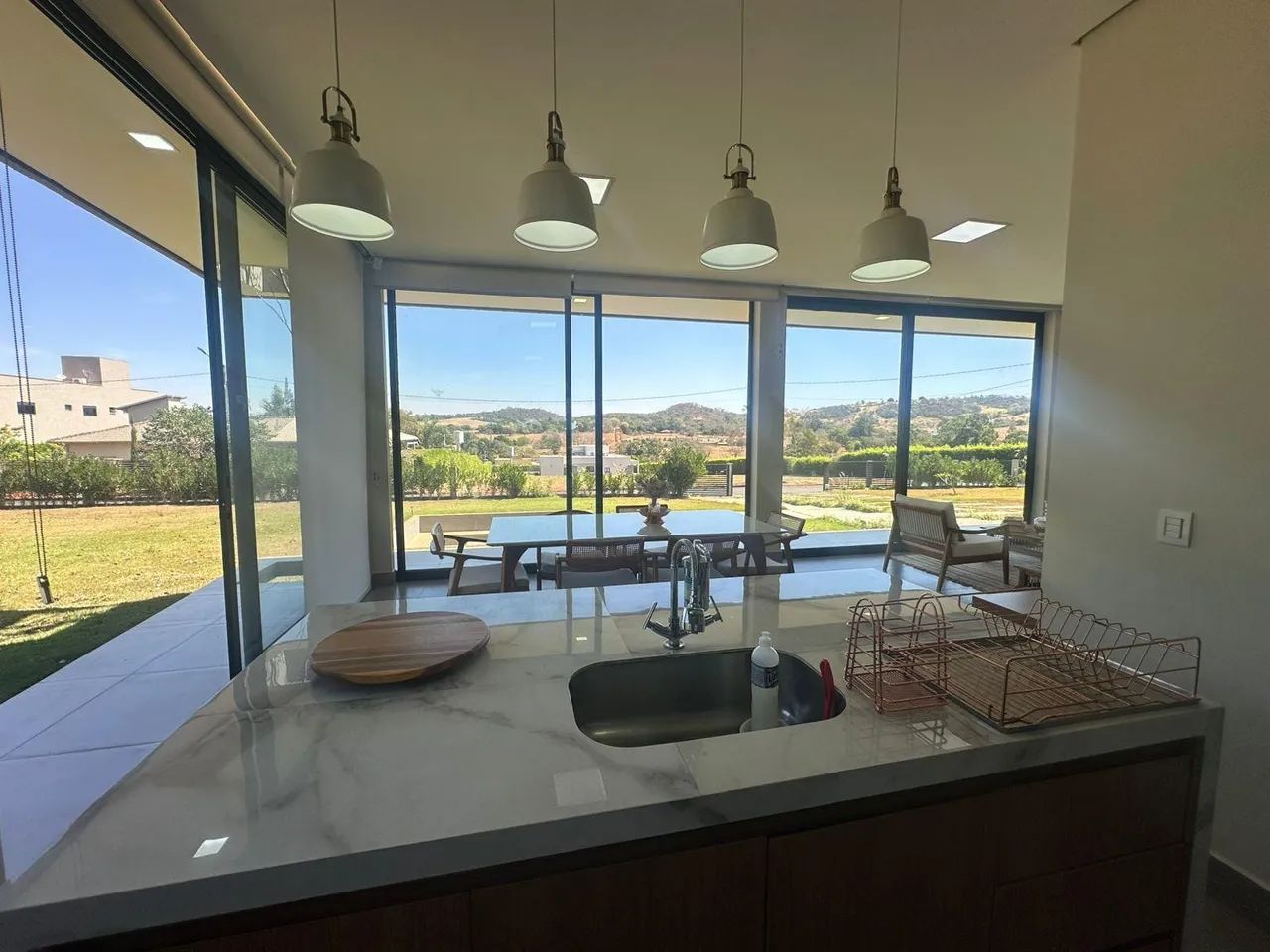 Casa à venda, 02 Suítes, 200 m² em Nerópolis, GO - Foto 4
