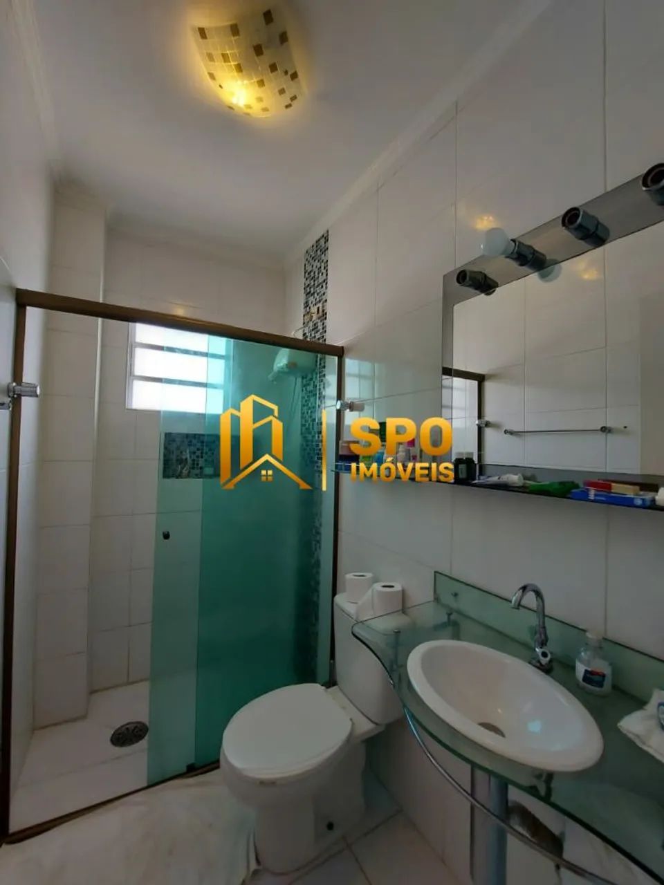 Casa Ampla à Venda com 4 Dormitórios, Lavabo, 2 Vagas e Lavanderia Espaçosa - Foto 3