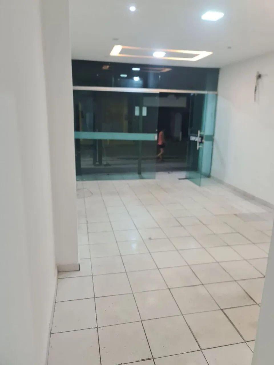 Alugo ponto comercial na 08 de maio  - Foto 3