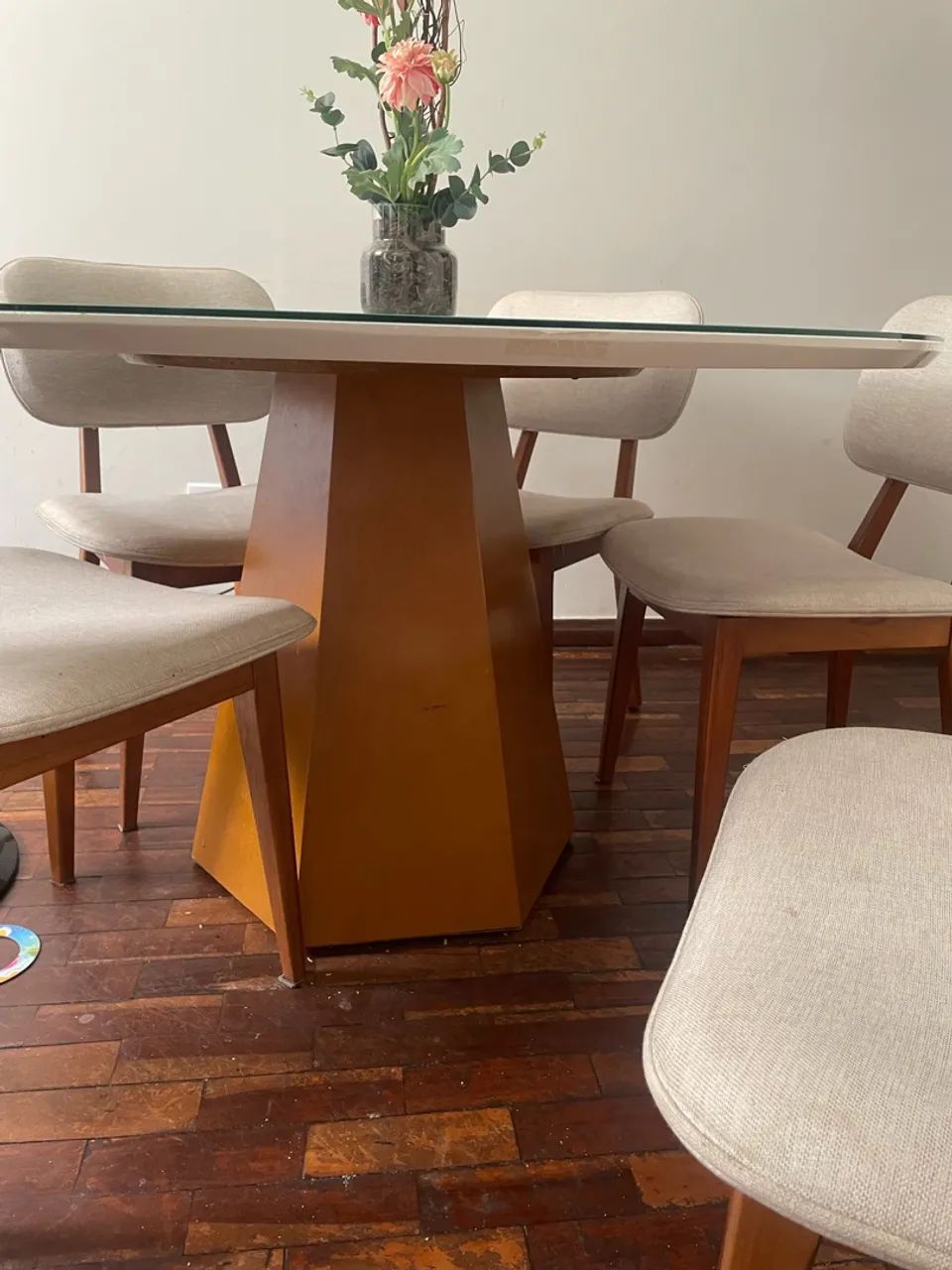 Mesa com 6 cadeiras  - Foto 3