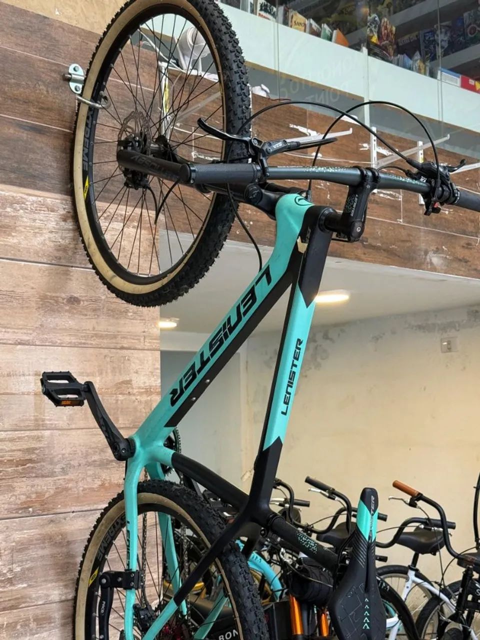 Bicicleta Aro 29 com quadro de Carbono  - Foto 2
