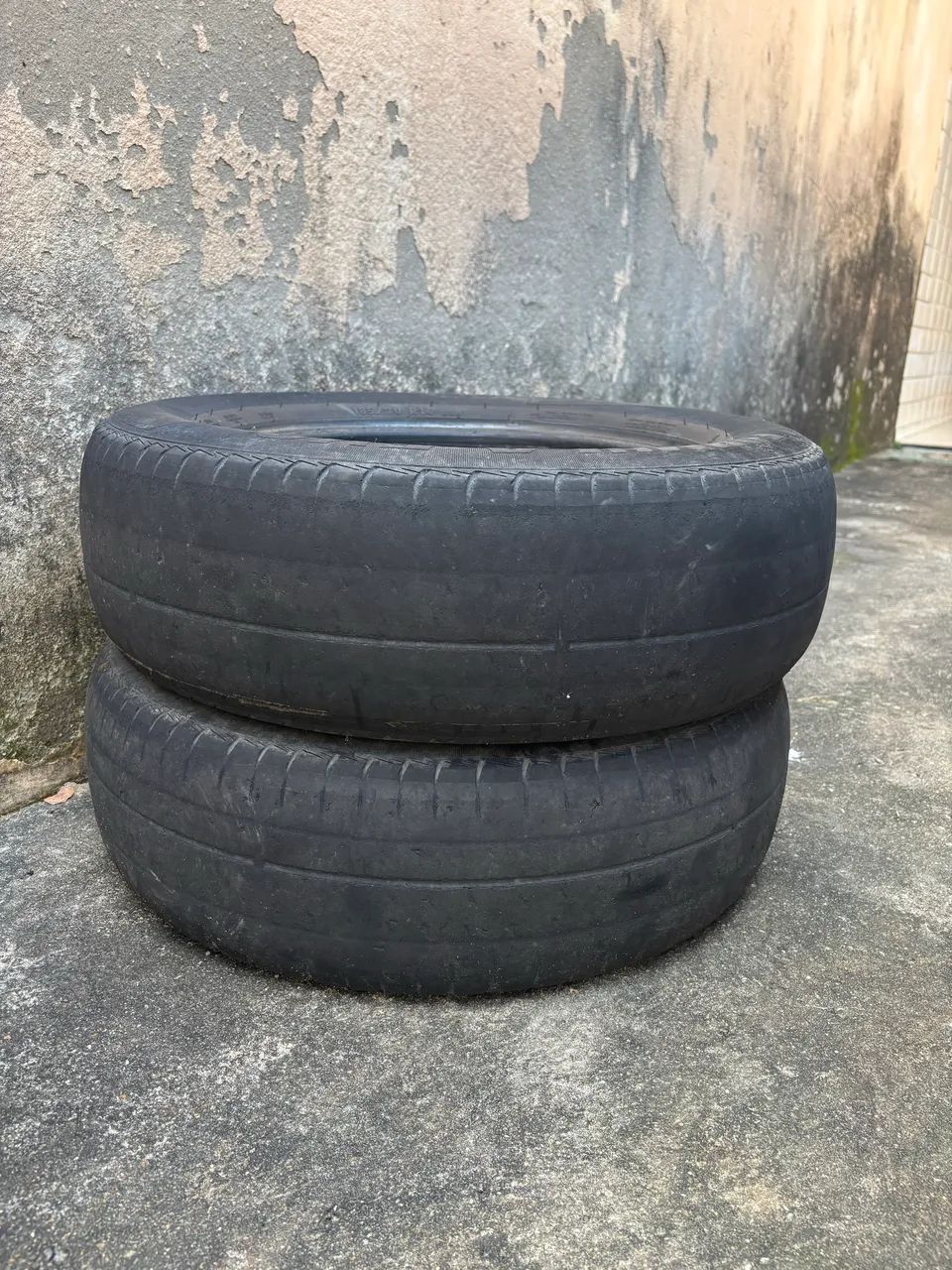 2 Pneus usados 