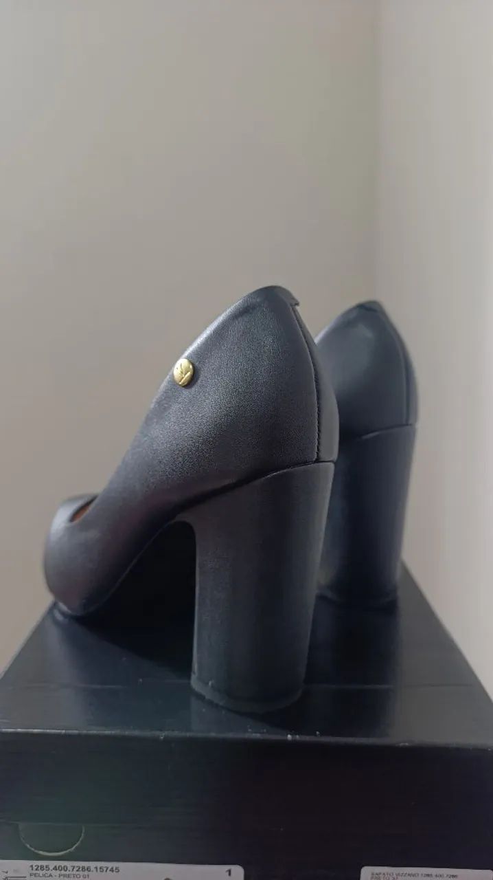 Sapato de salto preto  - Foto 2