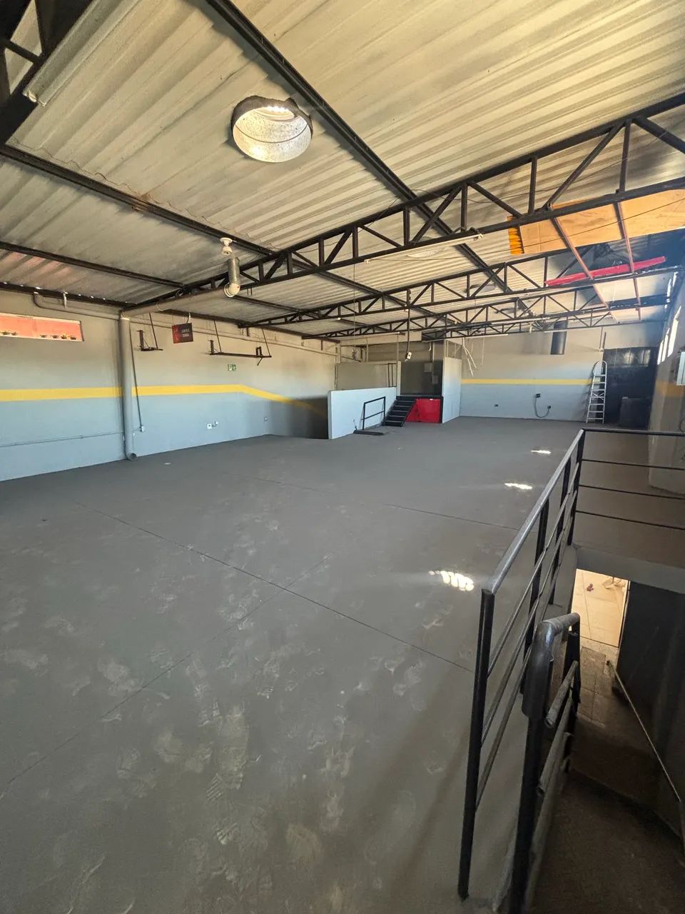 Galpão 200 m2 em BH | 2 andares 