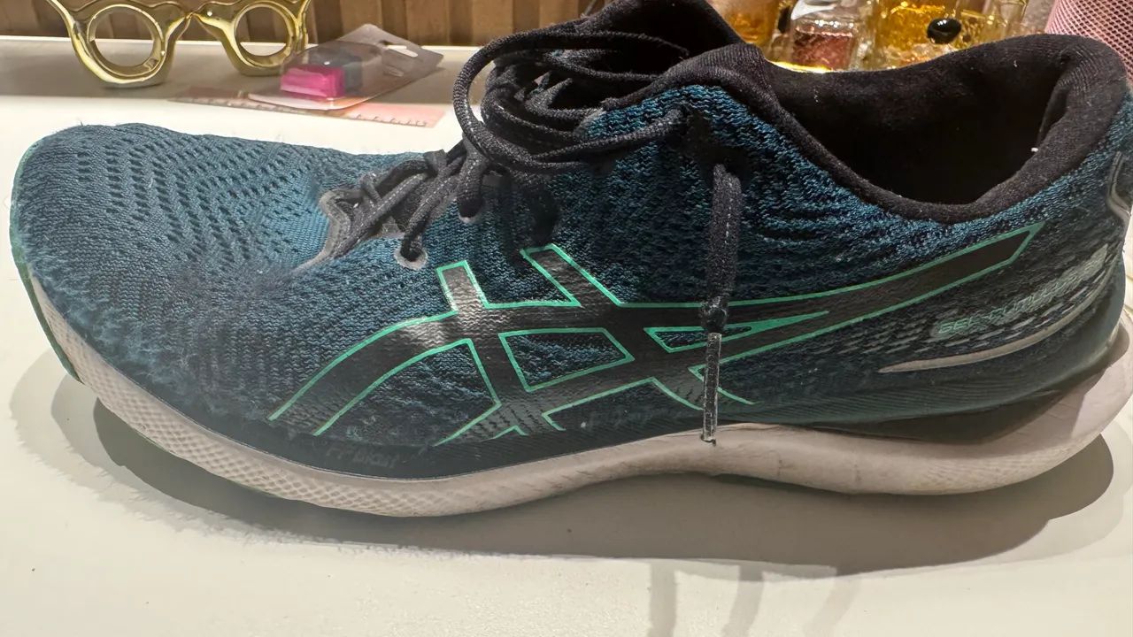 Tênis veja/vert v-12  e tênis asics nimbus usado em ótimo estado  - Foto 4