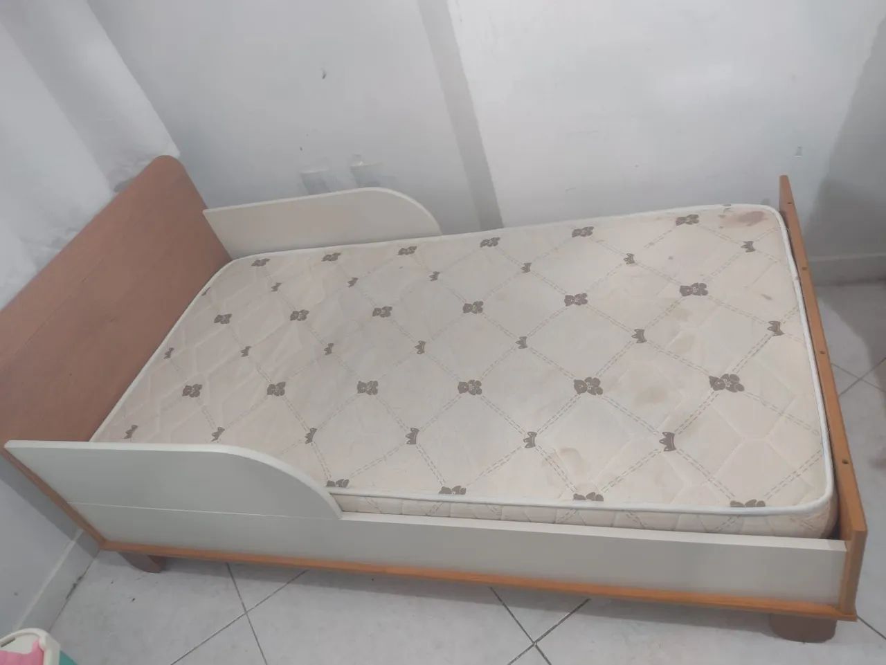 Vendo cama solteiro e berço  - Foto 3