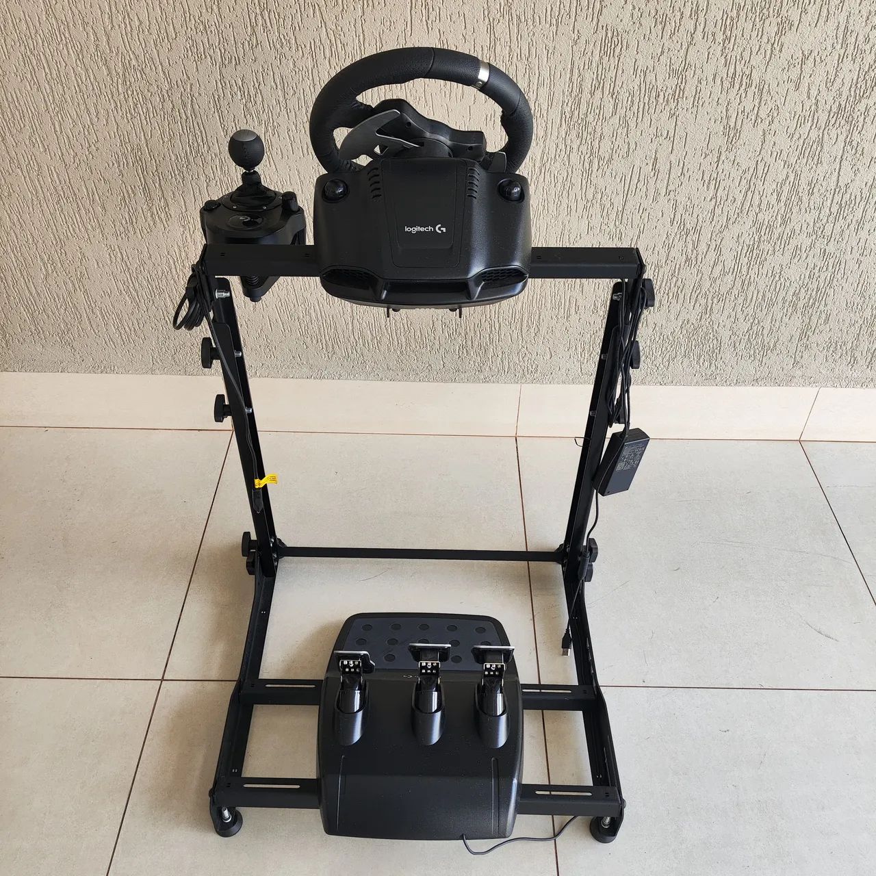 Simulador e Cockpit Logitech G920 (com câmbio)  - Foto 2