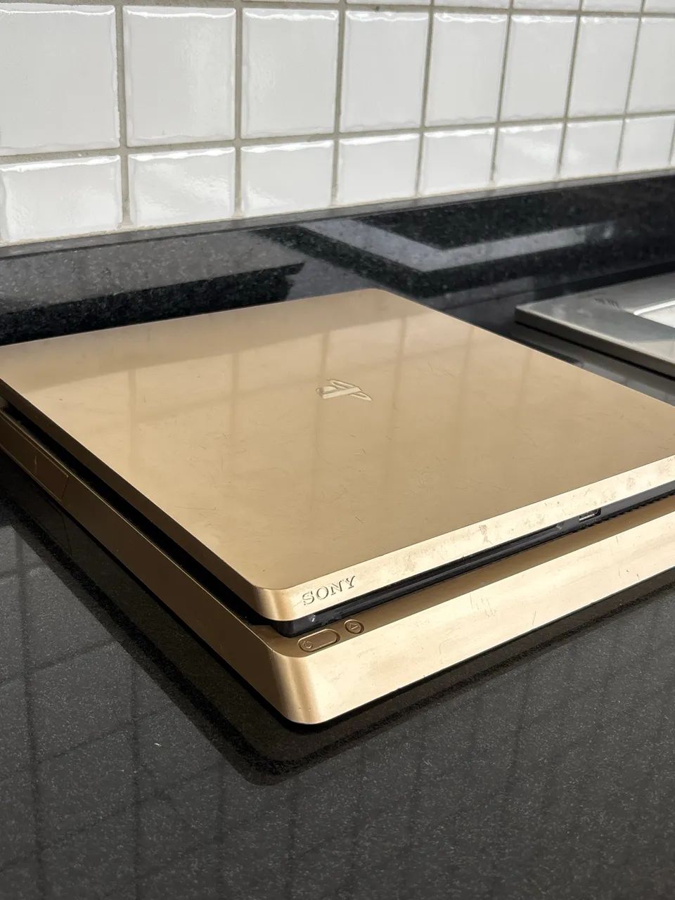 PS4 Slim Dourado  - Foto 3