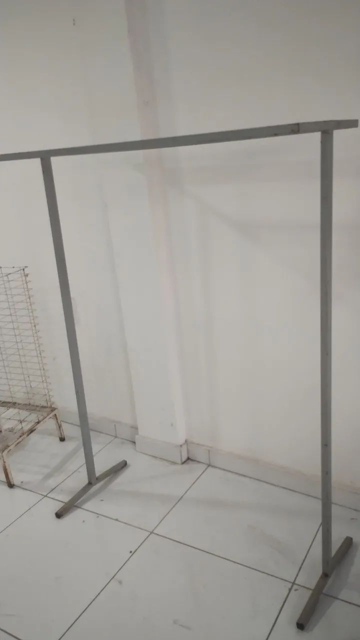 Expositor de vassoura e rodo - Foto 3