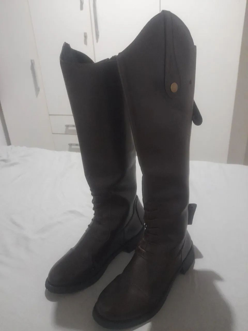 Bota novíssima nunca usada - Foto 4