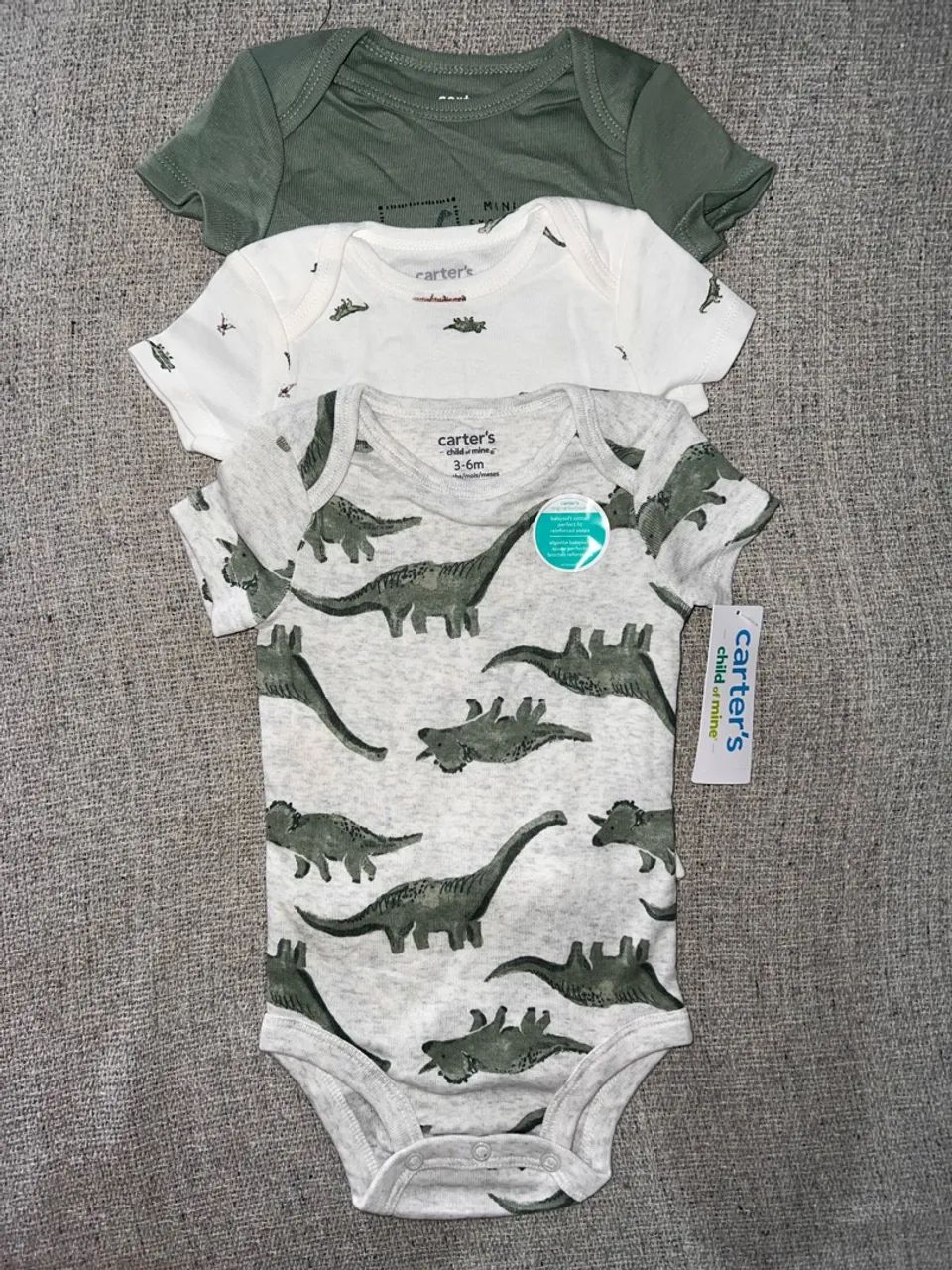 Kit 3 bodys Carters novos  - Foto 3