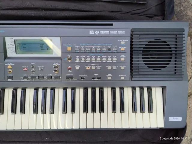 Teclado Roland EM 7B - Instrumentos musicais - Nossa Senhora das