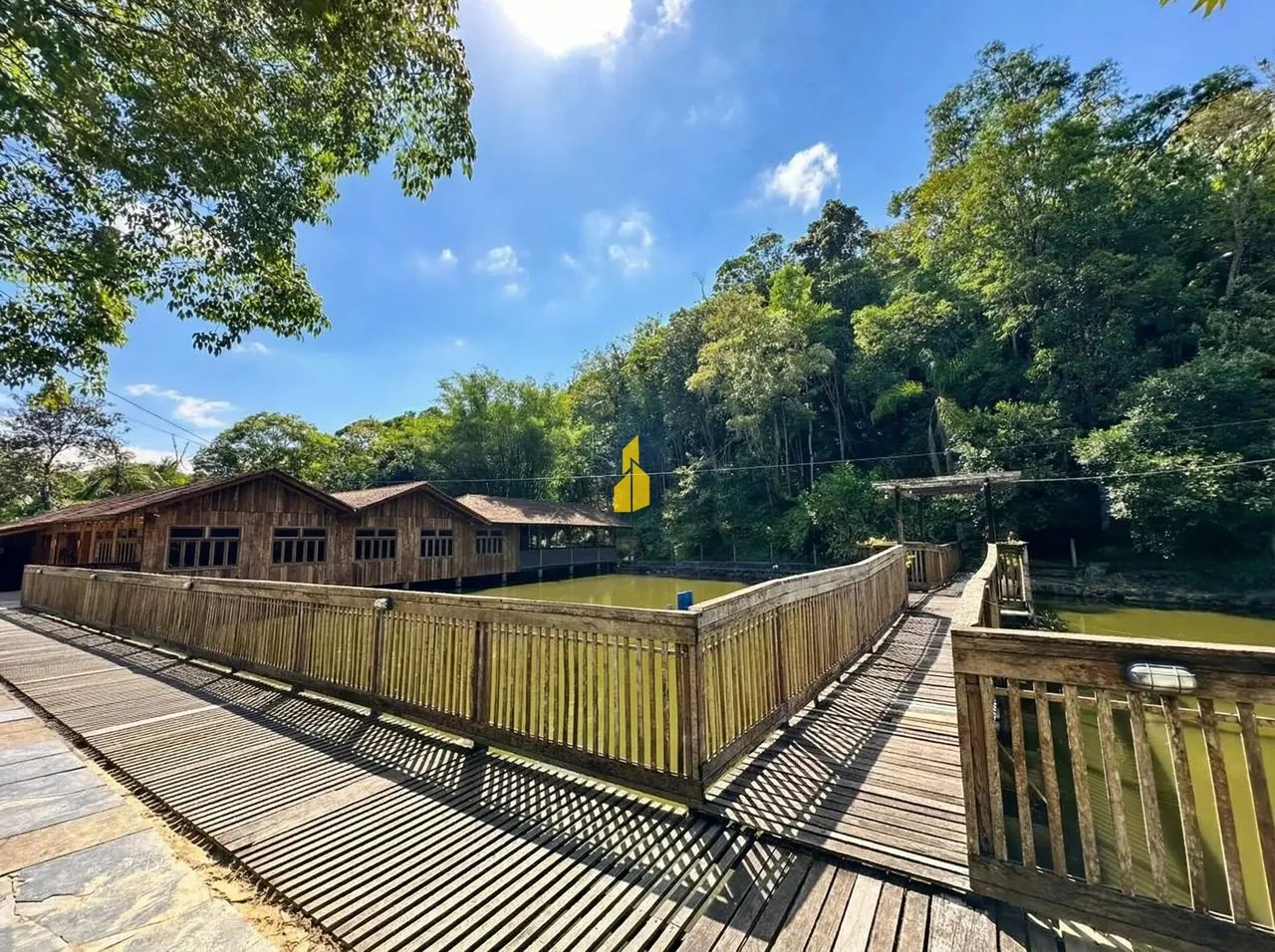 Terreno amplo com restaurante à venda em Apiúna - SC