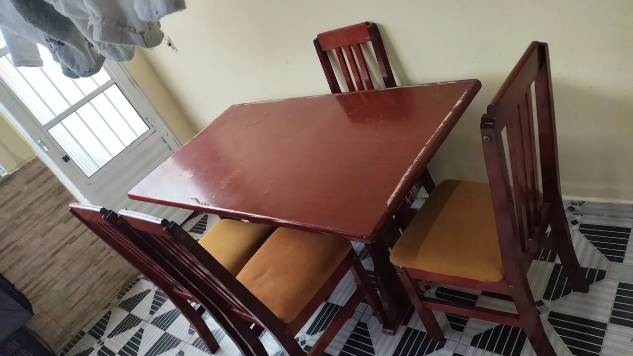 Mesa com 6 cadeiras  - Foto 2