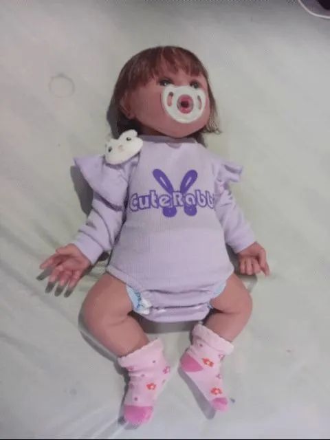 Bebê de silicone sólido 