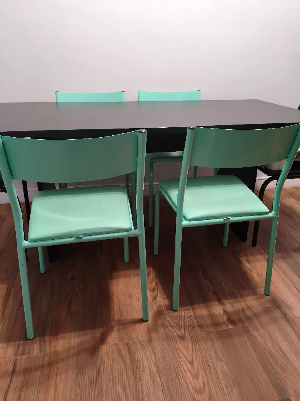 Mesa de jantar com as cadeiras_ excelente estado! - Foto 4