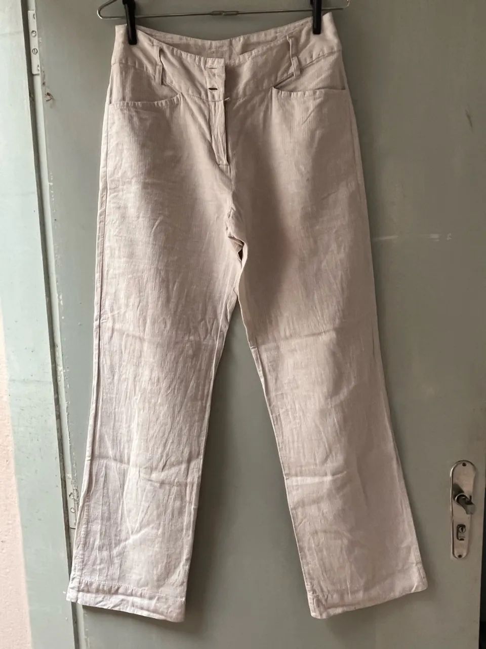 Calça de linho risca de giz bege